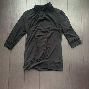 Candie’s black 3/4 sleeve black turtle neck size M EUC